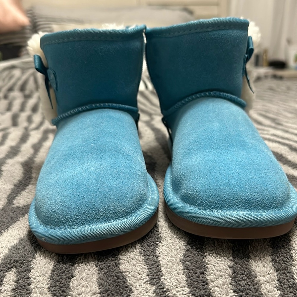 Kookaburra by UGG blue shearling bootie